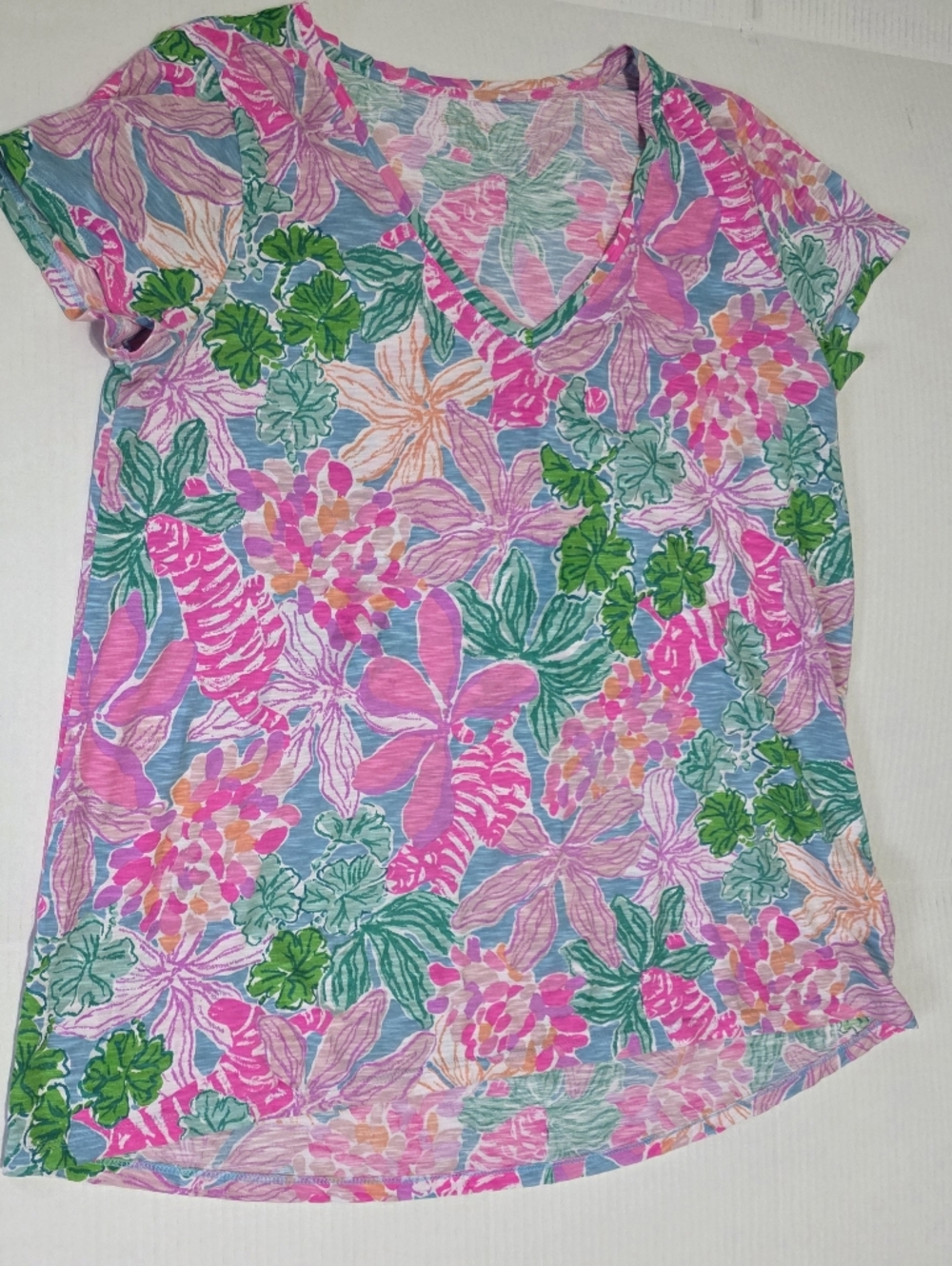 Lilly Pulitzer Floral V-Neck Short Sleeve Tee in Pink, Green, Blue
